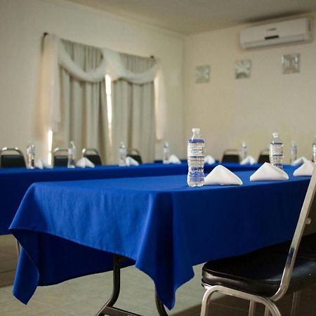 Hotel Go Inn مونكلوفا المظهر الخارجي الصورة