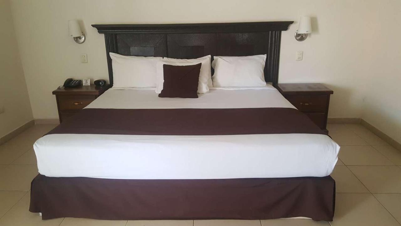 Hotel Go Inn مونكلوفا المظهر الخارجي الصورة