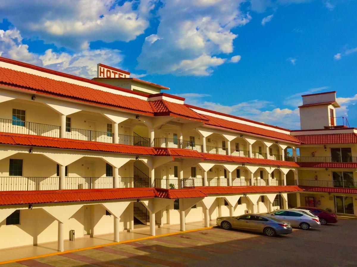 Hotel Go Inn مونكلوفا المظهر الخارجي الصورة